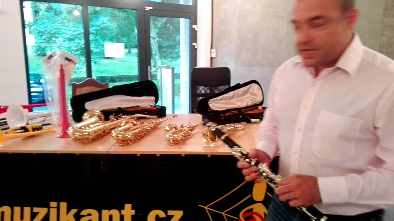 Prezentace Gewa dechové a smyčcové nástroje