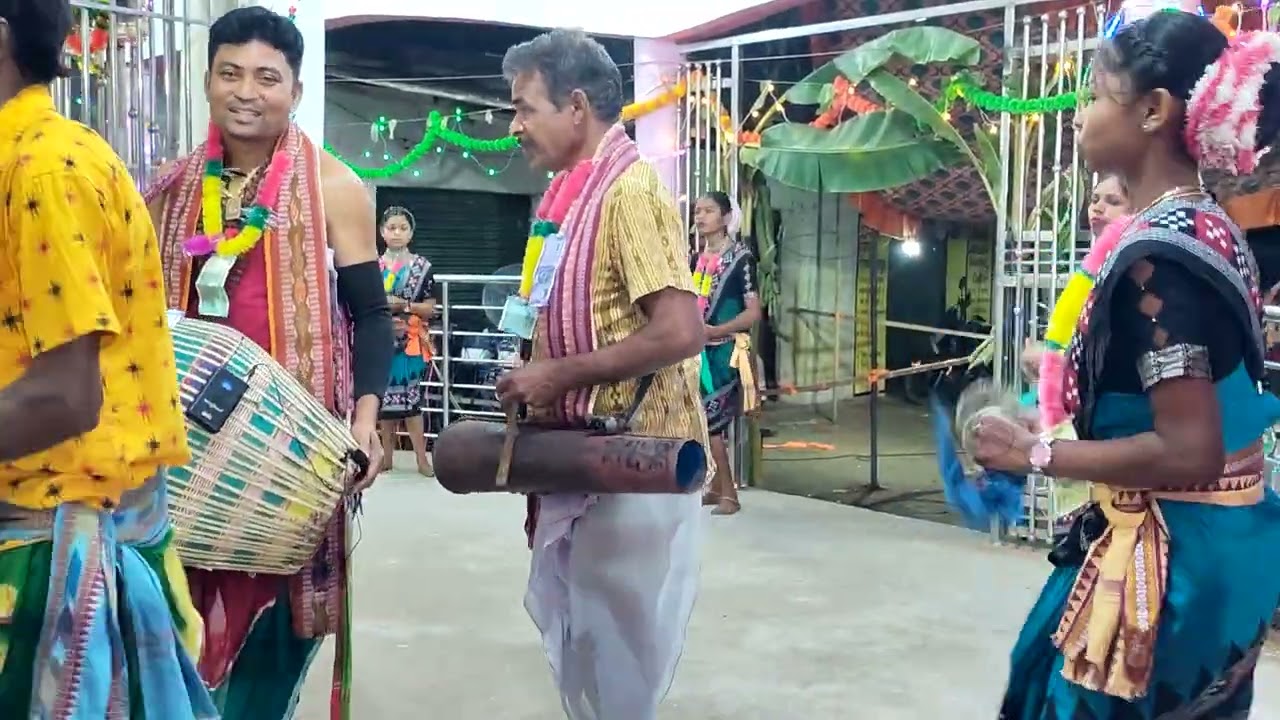 ଲାଞ୍ଜୀ (ଉପରପଡା) ଝିଅ କିର୍ତ୍ତନ ଦଳ 🥀 କିଛିଲୁହ ଝରିଥିଲା ତୁମେ ଚାଲିଗଲା ପରେ🥀ଗାୟକ ଦିନବନ୍ଧୁ ମାଝୀ ଗୁରୁ ଅଲେଖ ରଣା 