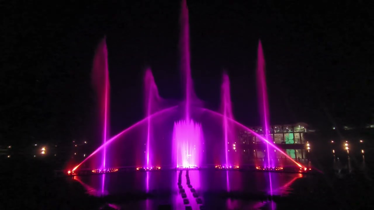 S̶a̶r̶m̶i̶s̶t̶h̶a̶ l̶a̶k̶e̶ fountain 15/12/25