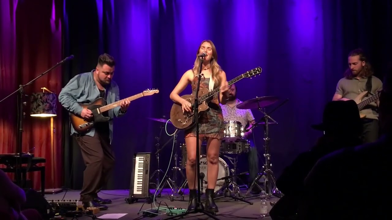 Anna Katarina - So Hot You‘re Hurting My Feelings @ Volksbad Buckau 10.10.2025