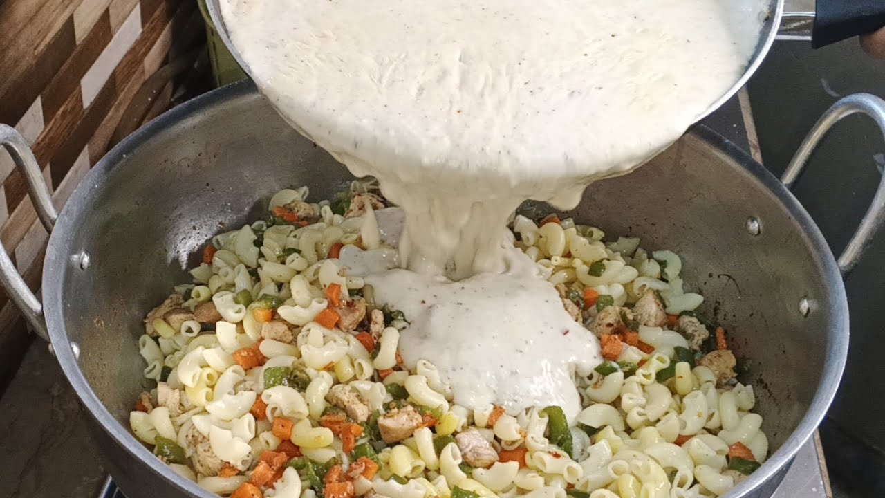 Jar refill  + whaite sauce pasta 