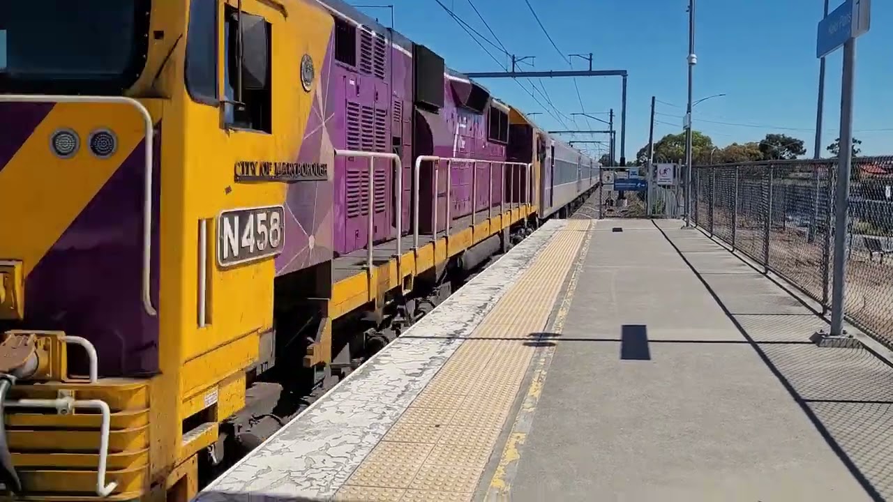 N458 Passing Keilor Plains 