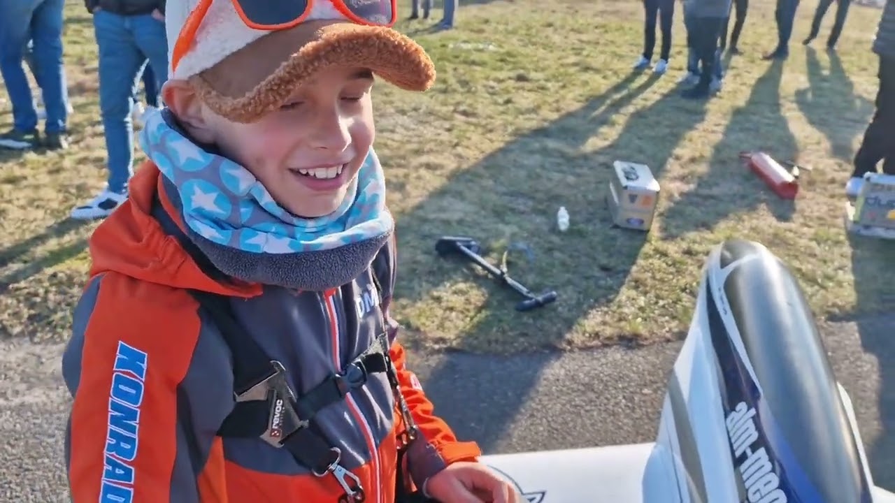 Konrad Lange fliegt Futura Acro Jet das erste Mal