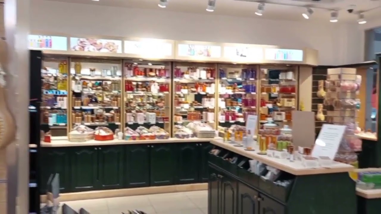 Natural Looks /Mecca Mall, Amman من أجمل المحلات في مكة مول