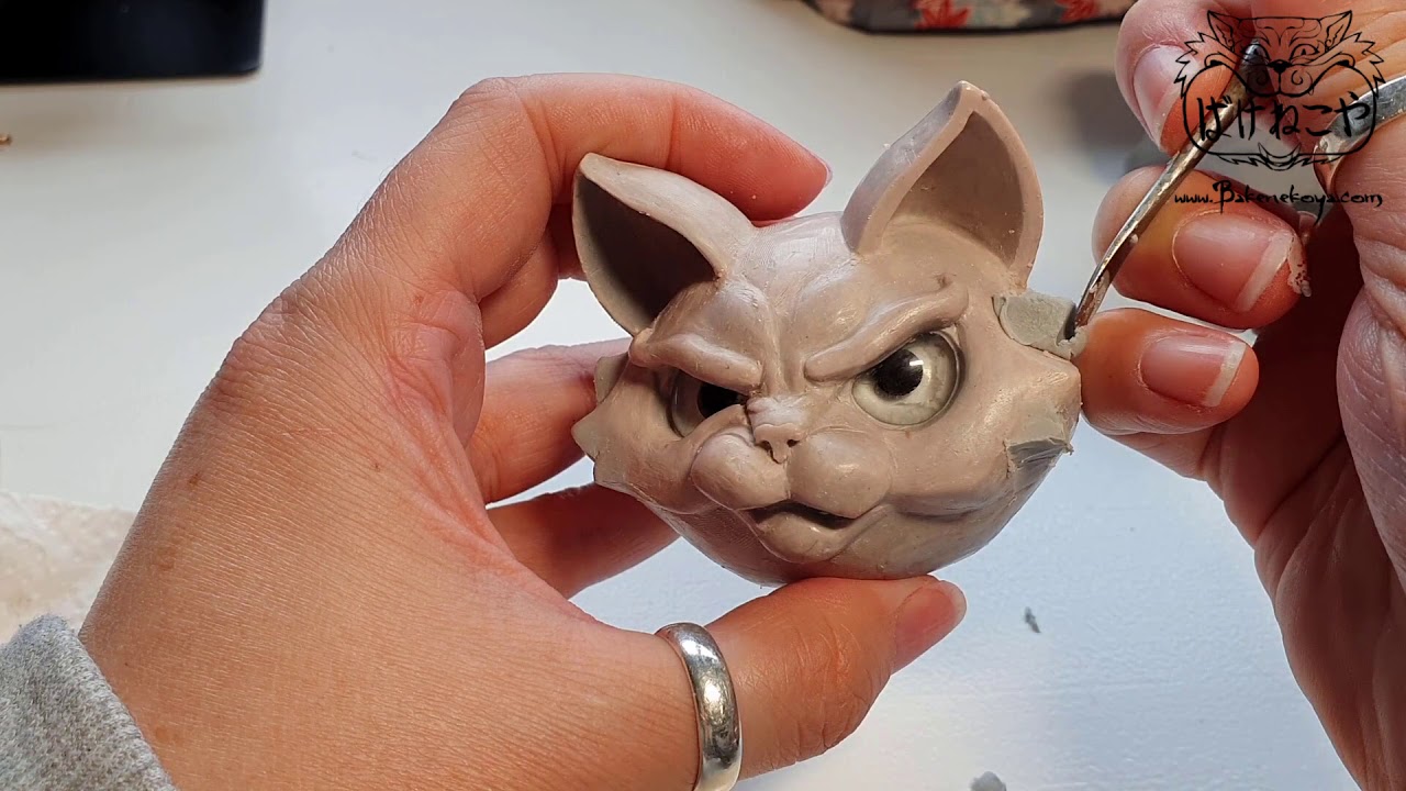 Sculpting a chibi Bakeneko in wax - Part 3