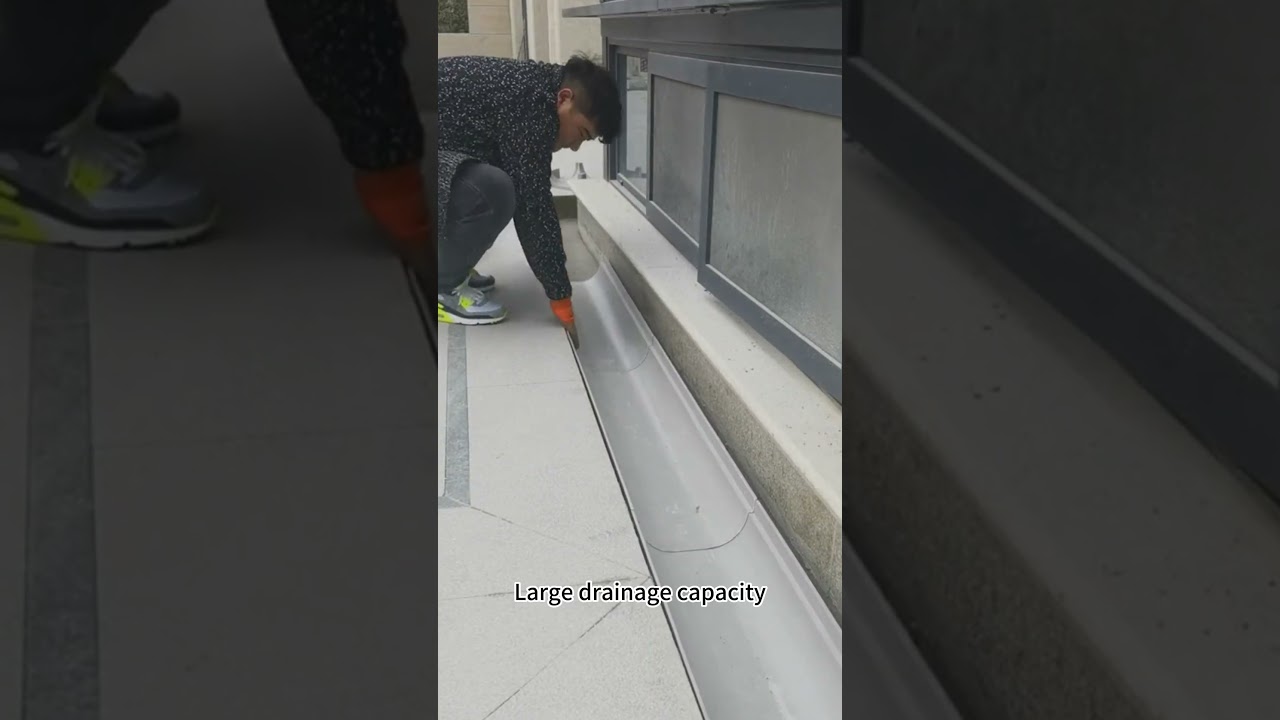 Convenient installation of courtyard drainage ditch and quick cleaning