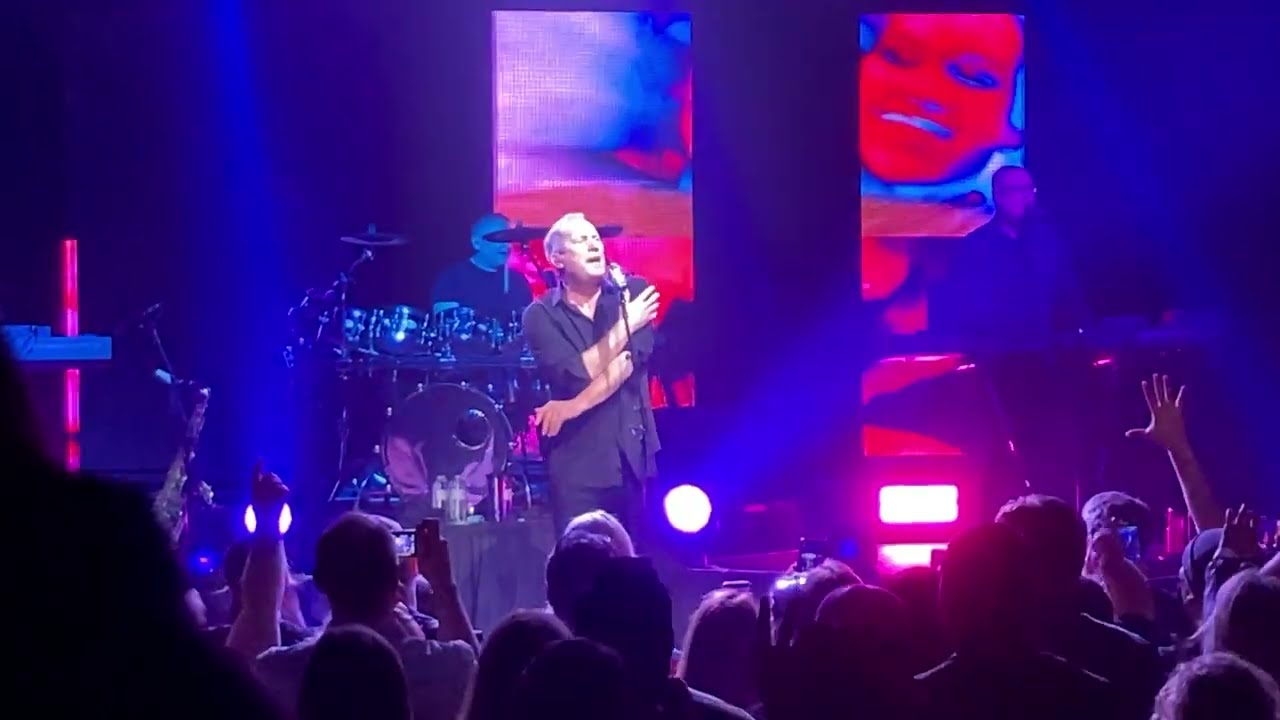 OMD - Encore - "If You Leave" Live in Chicago at the Riviera Theatre, May 6, 2022.