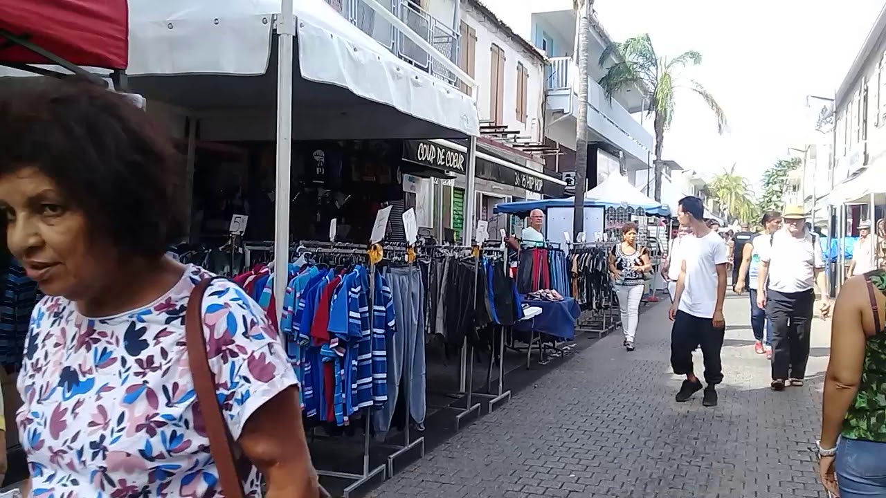 Braderie commerciale ville de Saint-Pierre, Réunion Mai 2019