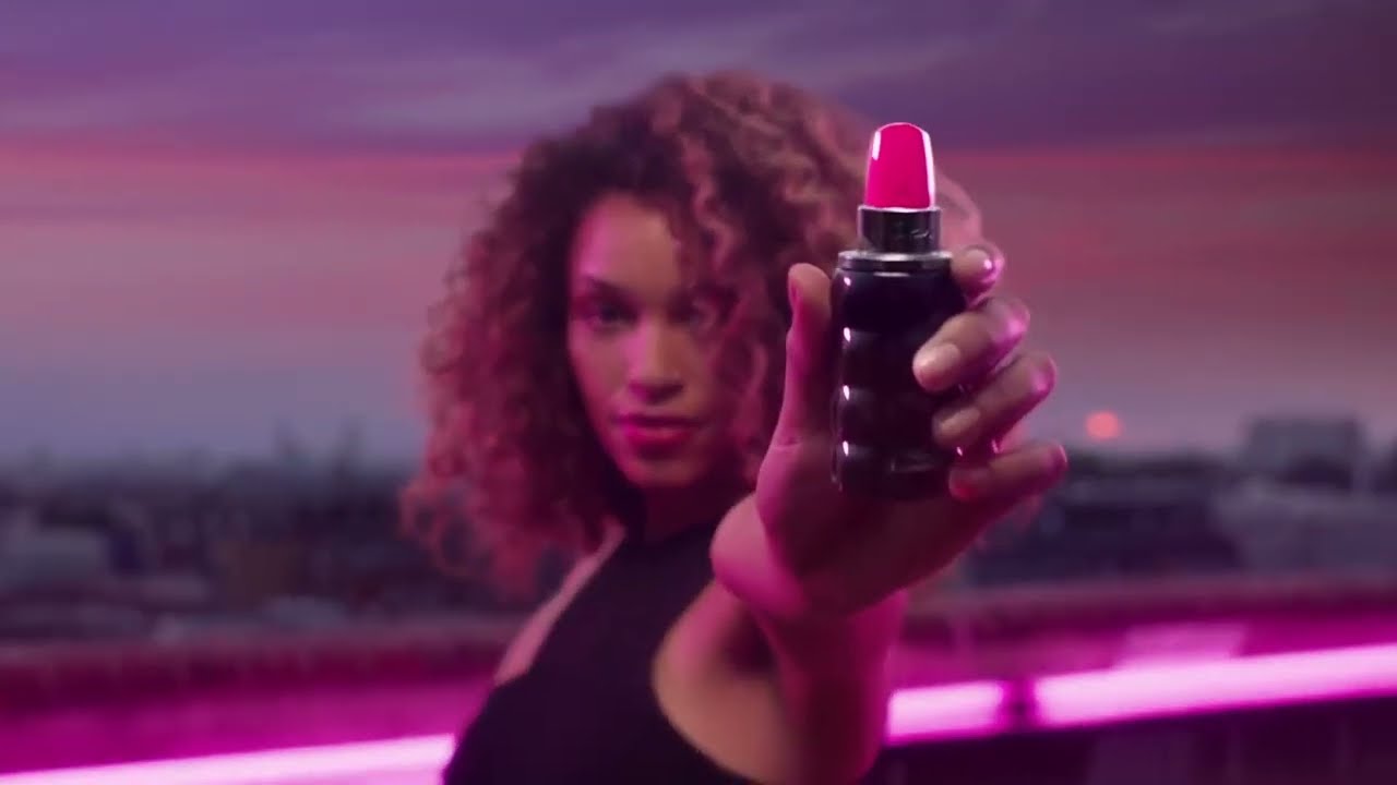 CACHAREL YES I AM PINK FIRST 20s VENG TV Spot Perfume pubblicitario 21''