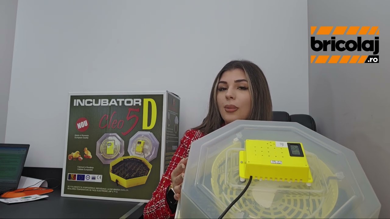 Incubatorul electric Cleo 5DT 41 ouă