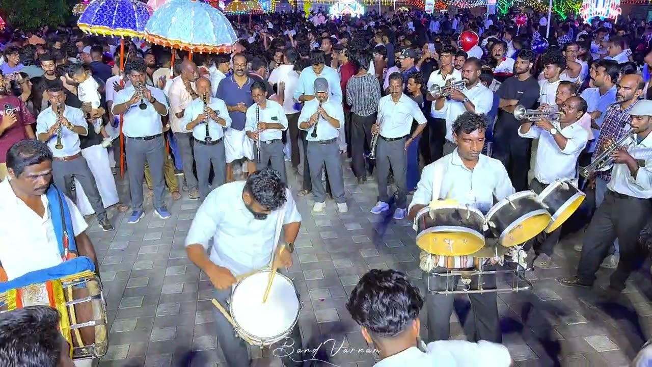 മൂന്ന്