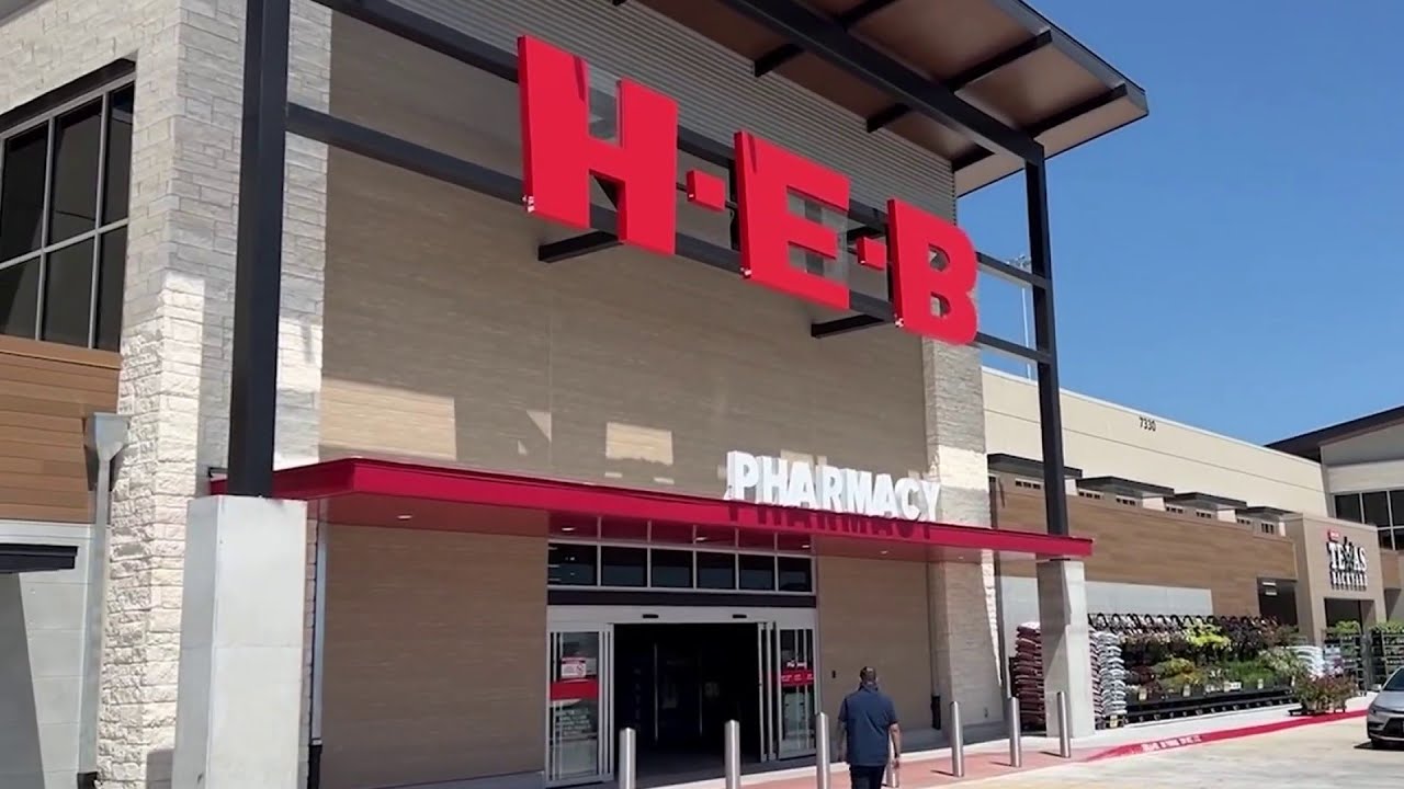 New H-E-B opens near UTSA, meeting growing far Northwest San Antonio demands