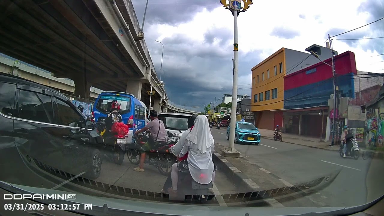 Becakayu to Jagorawi Different Weather