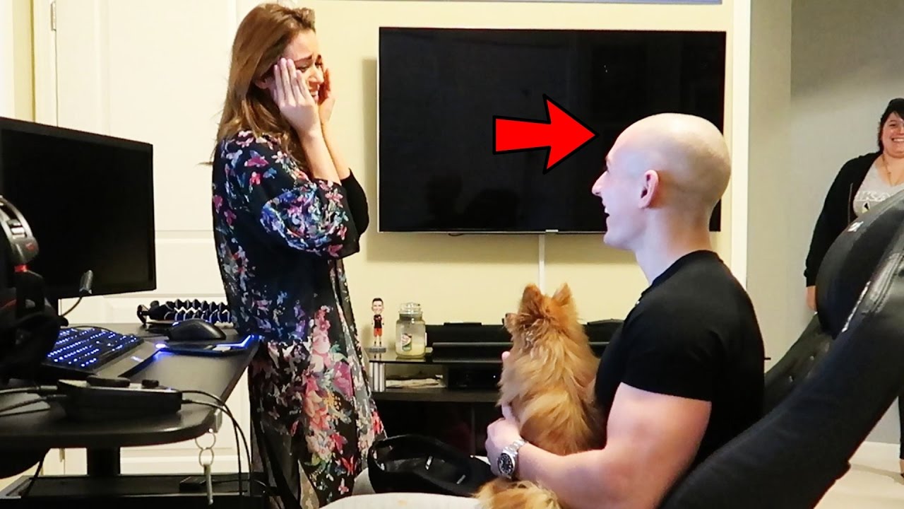 SHAVING MY HEAD BALD PRANK ON GIRLFRIEND!!