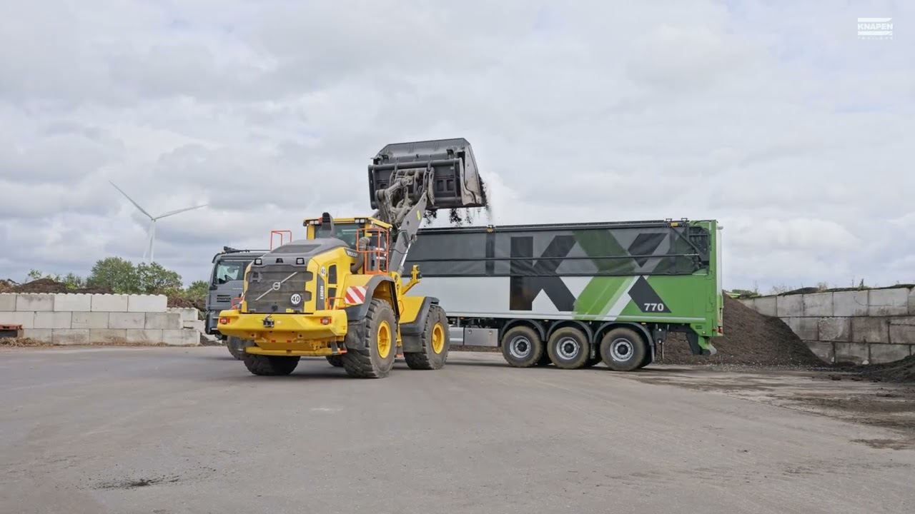 KX – Walking Floor Trailer for professionals in agricultural logistics