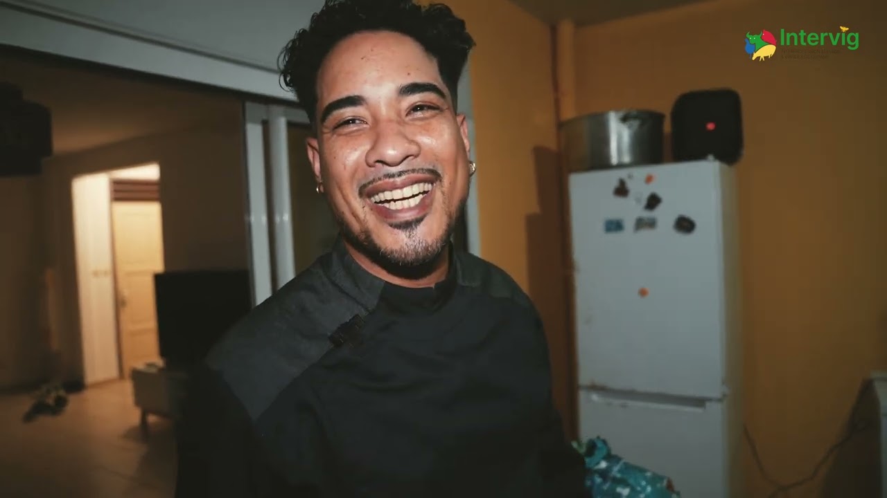 Suivez le chef Theïvan LUCE dans la réalisation de son bouillon d'Awara !