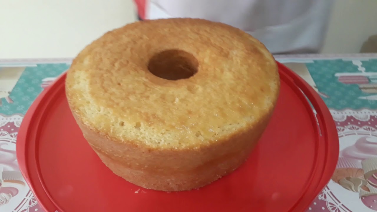 Bolo de Yogurte com Cobertura de Doce de Leite