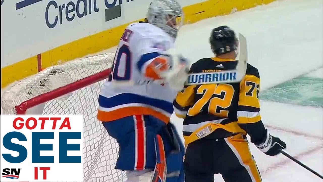 GOTTA SEE IT: Islanders' Robin Lehner Furious With Patric Hornqvist As The 2 Exchange Shots