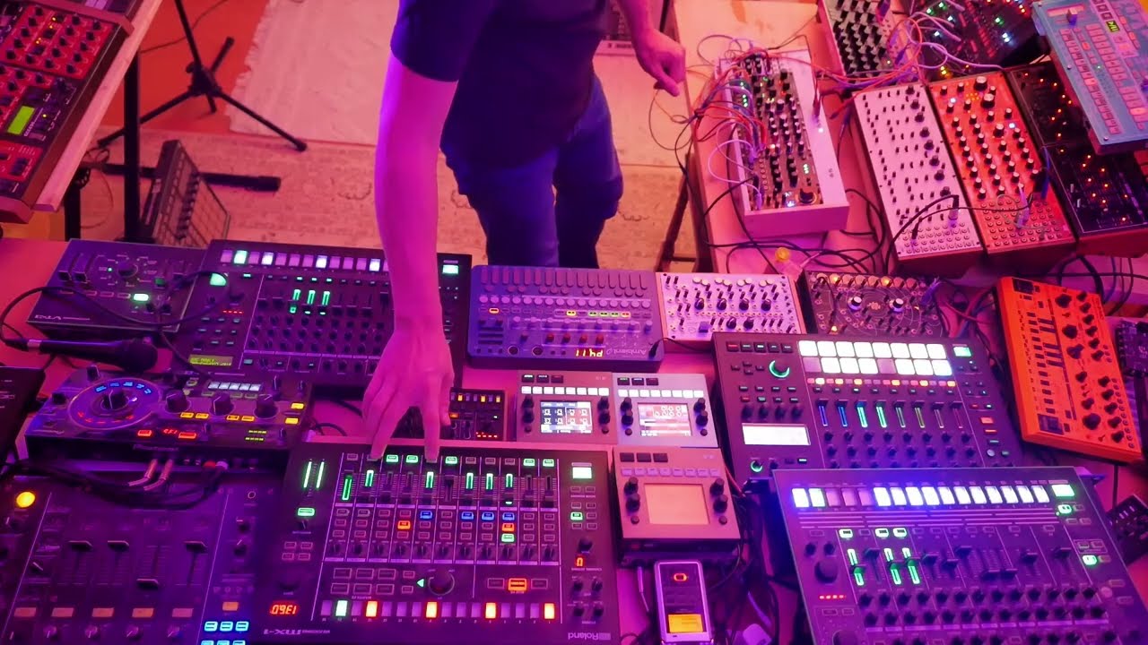 Raw Techno Jam  - SSF Ultra Kick/Perc,  Bastl Citadel Wave Bard, Roland MC-707/TR8, Quadrantid Swarm