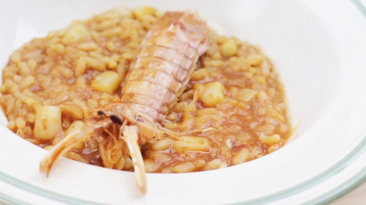 Arroz caldoso con galeras - Receta Nomen