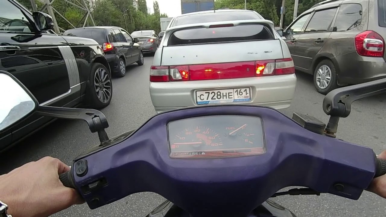 Все плюсы и минусы скутера по сравнению с мотоциклом.