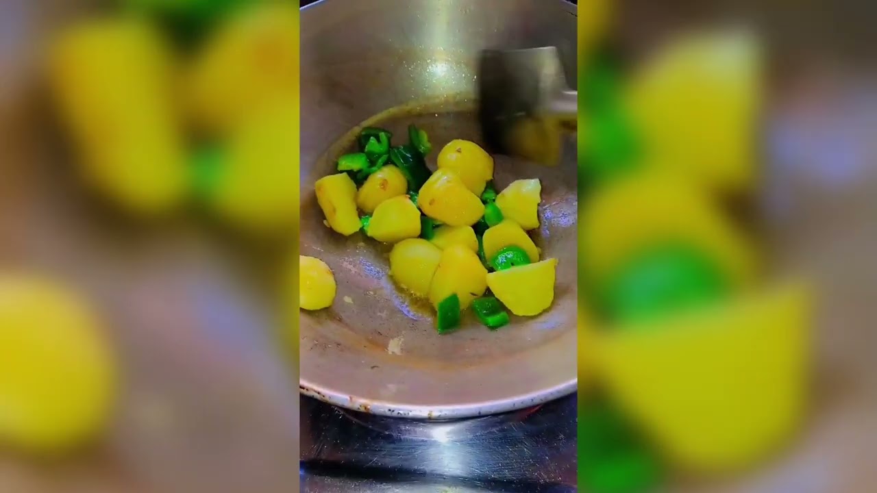 হাই  তোমাদের জন্য নতুন ভিডিও নিয়ে আসলাম  রান্না রেসিপি টা ভিডিওটা কেমন হয়েছে  কমেন্টে বলবা ভিডিও 