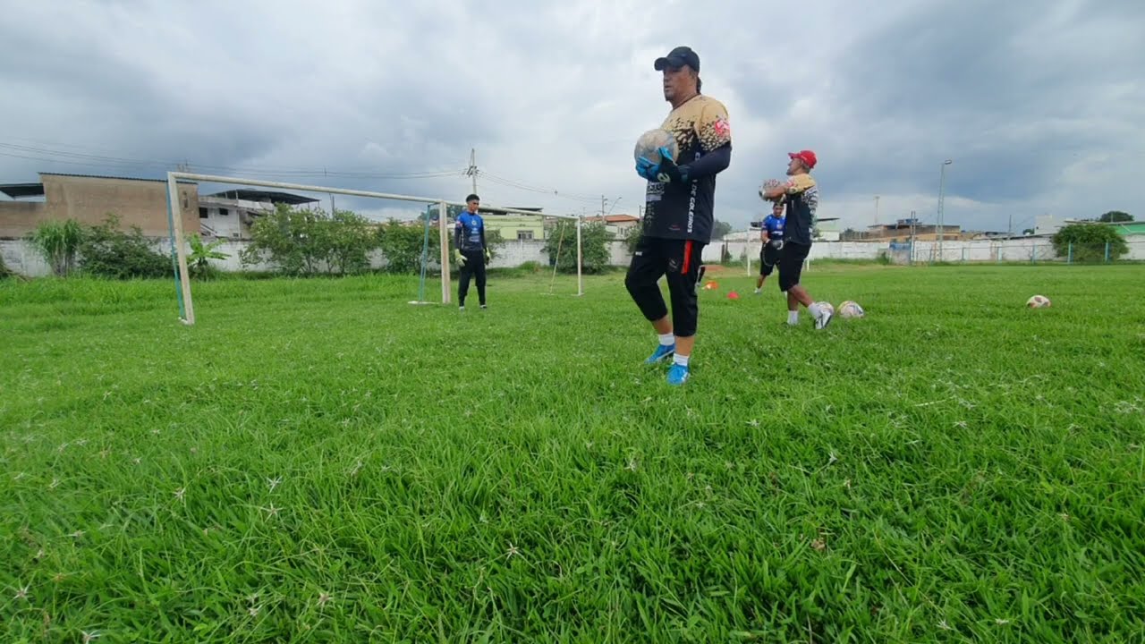 treinamento de goleiro profissional Esio e Wilton