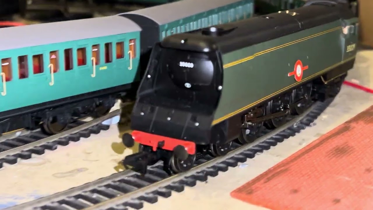 Bachmann/Hornby bullied coaches how they would look behind my Merchant Navy class loco