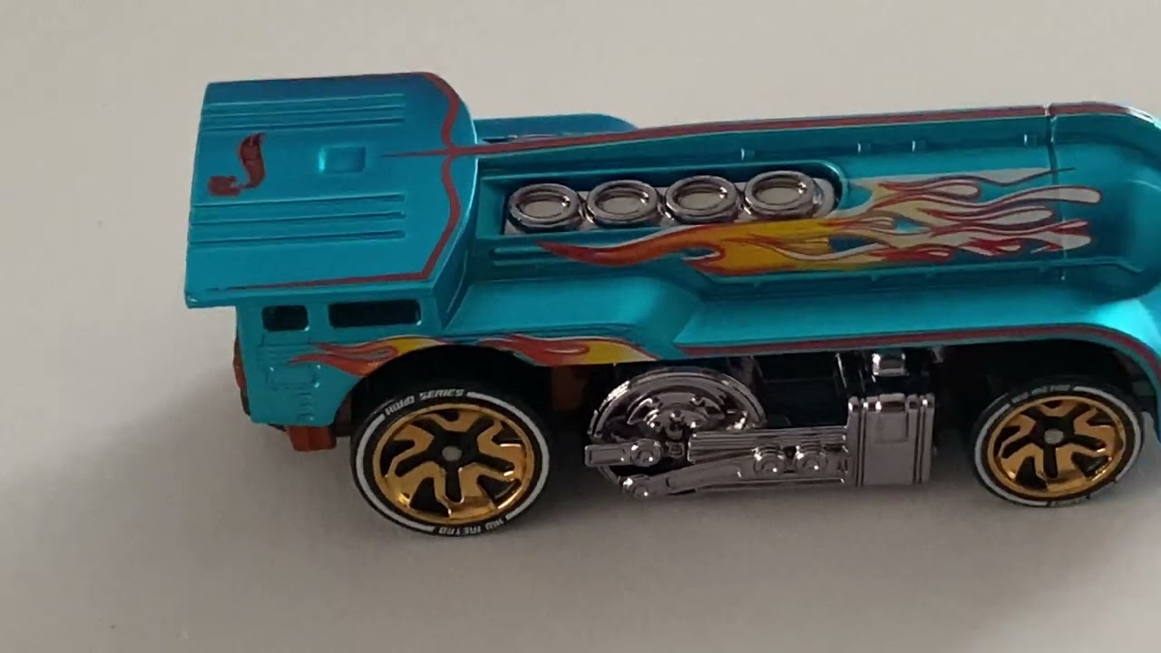 HotWheel ID  West Coast Flyer