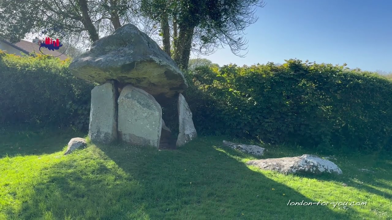 1838 Carreg Coetan Arthur - неолитический дольмен