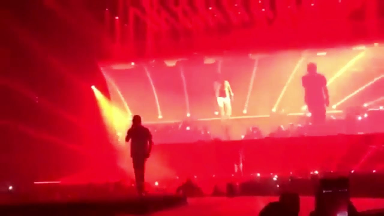 Travis scott falling in autotune  on 0.25