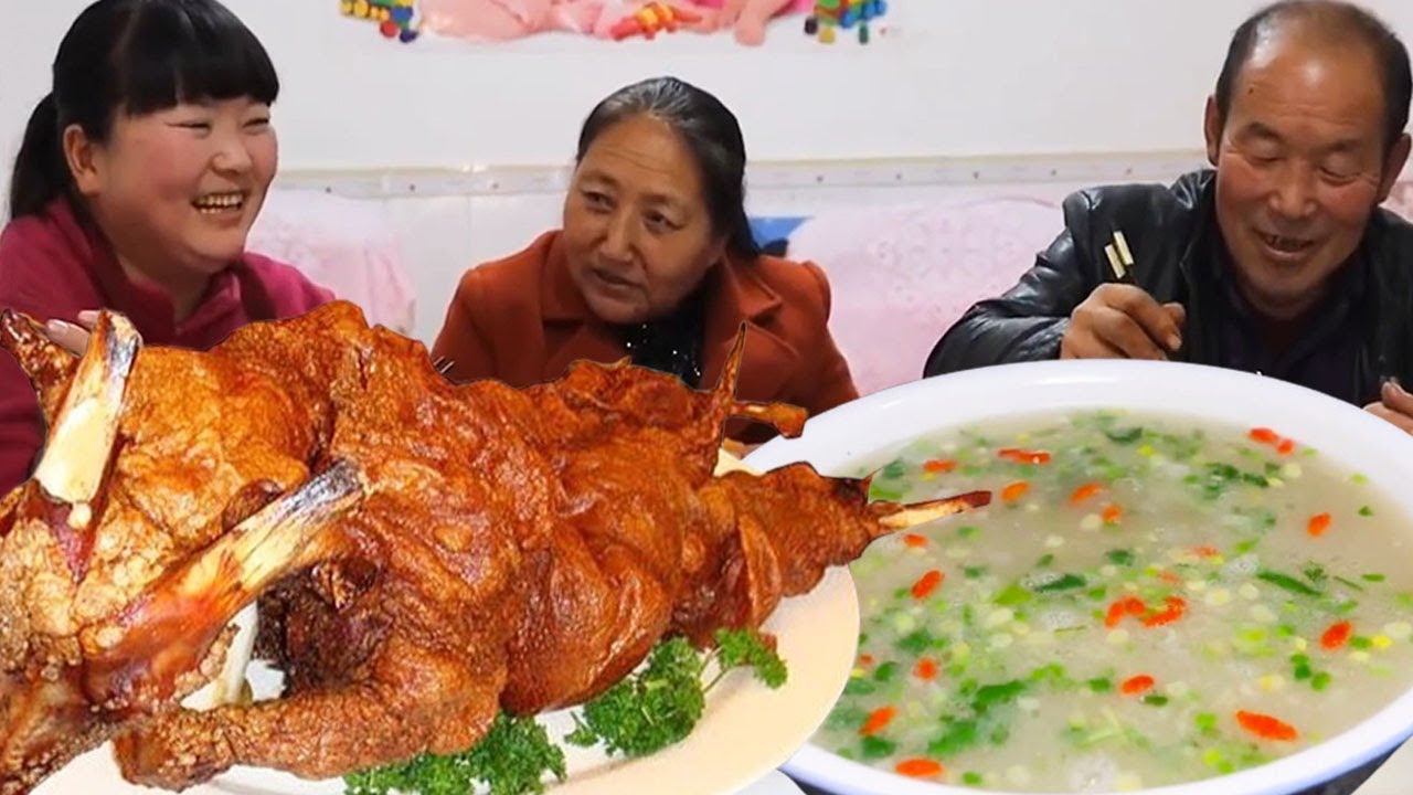 【陕北霞姐】今天爸妈要来，霞姐做了半只羊招待，淋上灵魂酱汁太好吃了，爸妈吃的特别香
