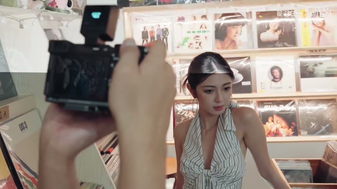 闪光灯直闪是最偷懒的摄影方式「索尼a7C2/神牛iT22/索尼24-50 F2.8」