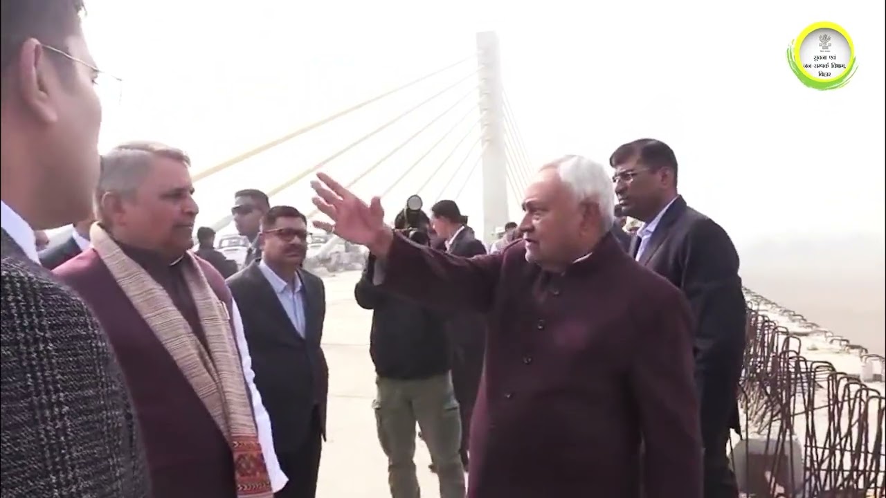 द्वितीय चरण में हाजीपुर–महनार पथ से चकसिकंदर तक चल रहे निर्माण कार्य का निरीक्षण