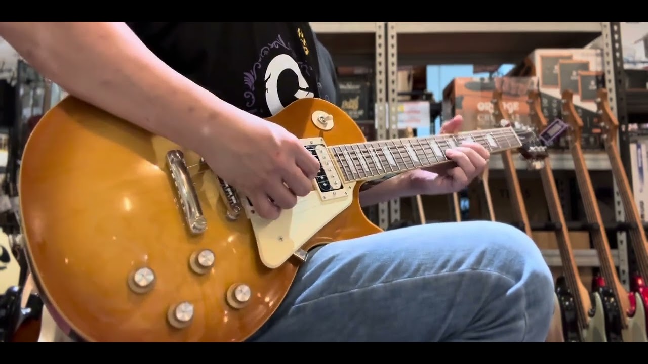 ￼Epiphone Les Paul Classic Electric Guitar Honey Burst