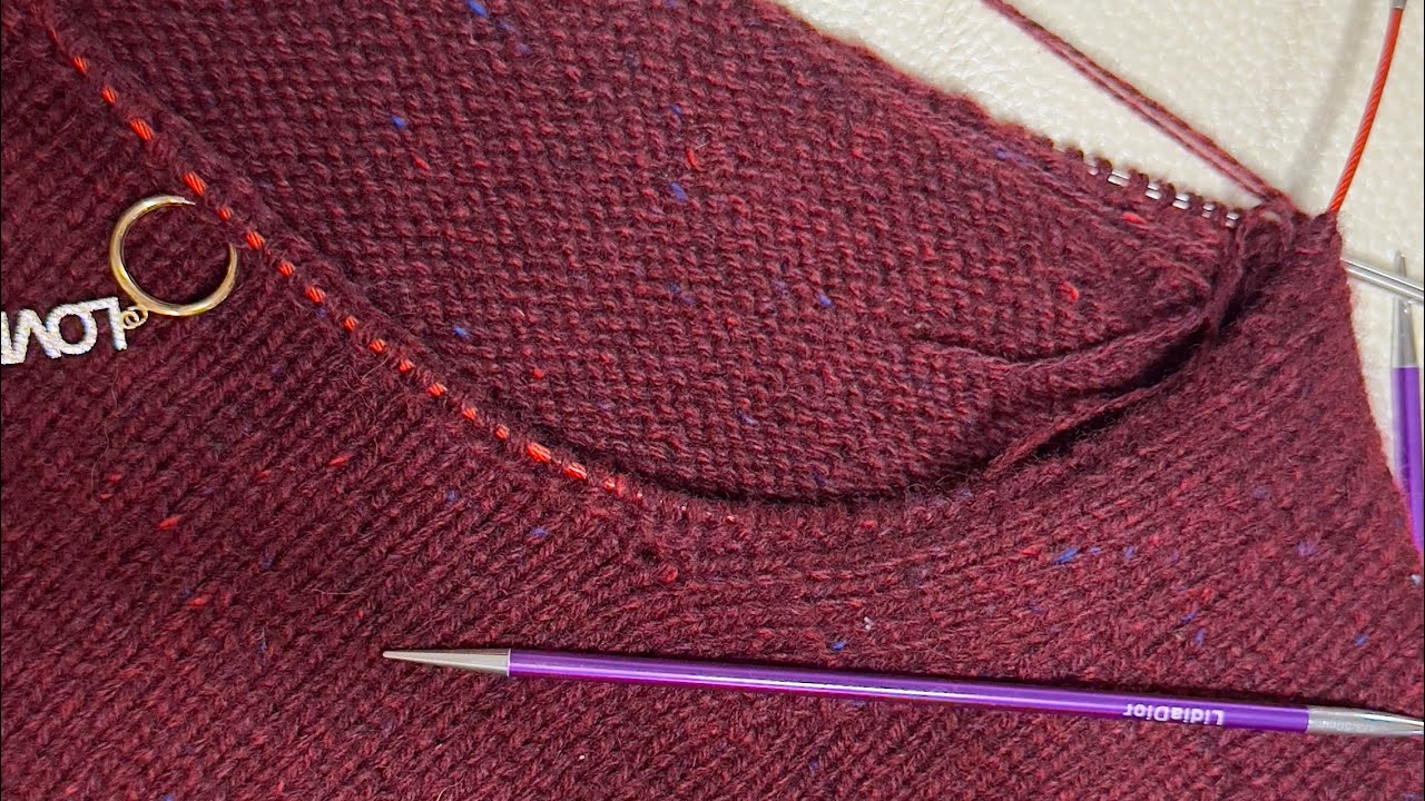 Scollo rotondo con ferri /rounded neckline