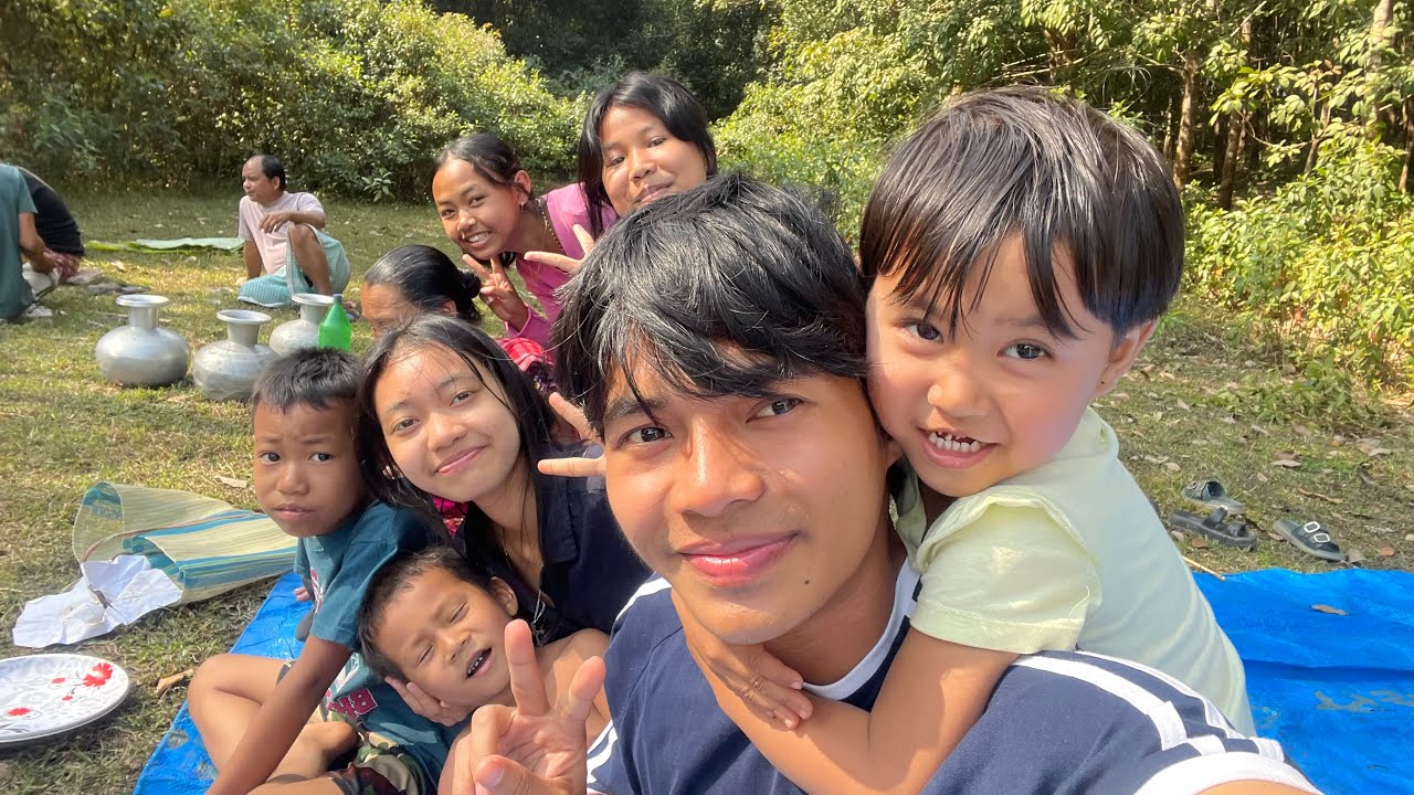 Family Ke Saath Picnic 😍 In Jungle 