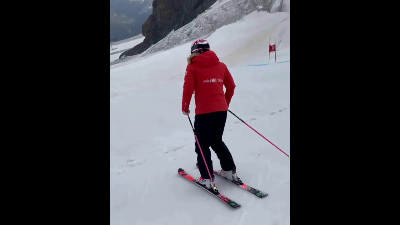WORLD CUP SKI RACERS FREE SKIING 1