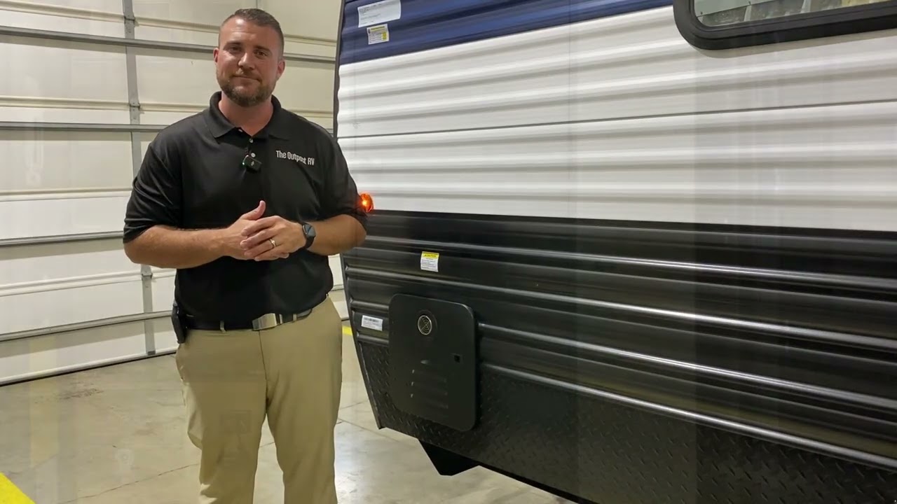 2026 Cherokee Grey Wolf 22RR Toy Hauler