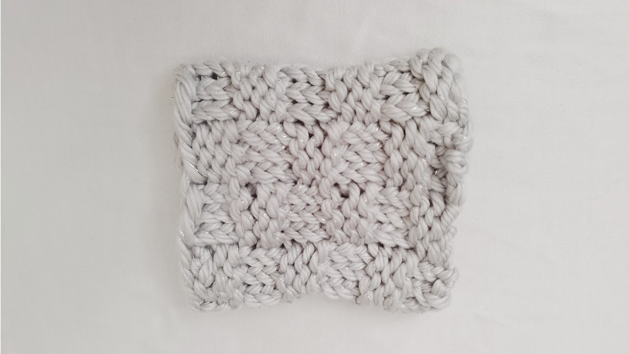 Loom Knit a Checkered Dog Snood #loomknit #loomknitting #knitting #knit #tutorial #dog #knitstitch