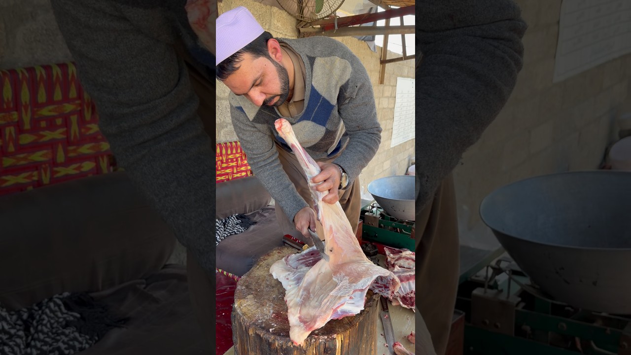 Pakistan No.1 Mutton Kasaab | Daadin Shinwari Mutton Cutting | LandiKotal Bazaar