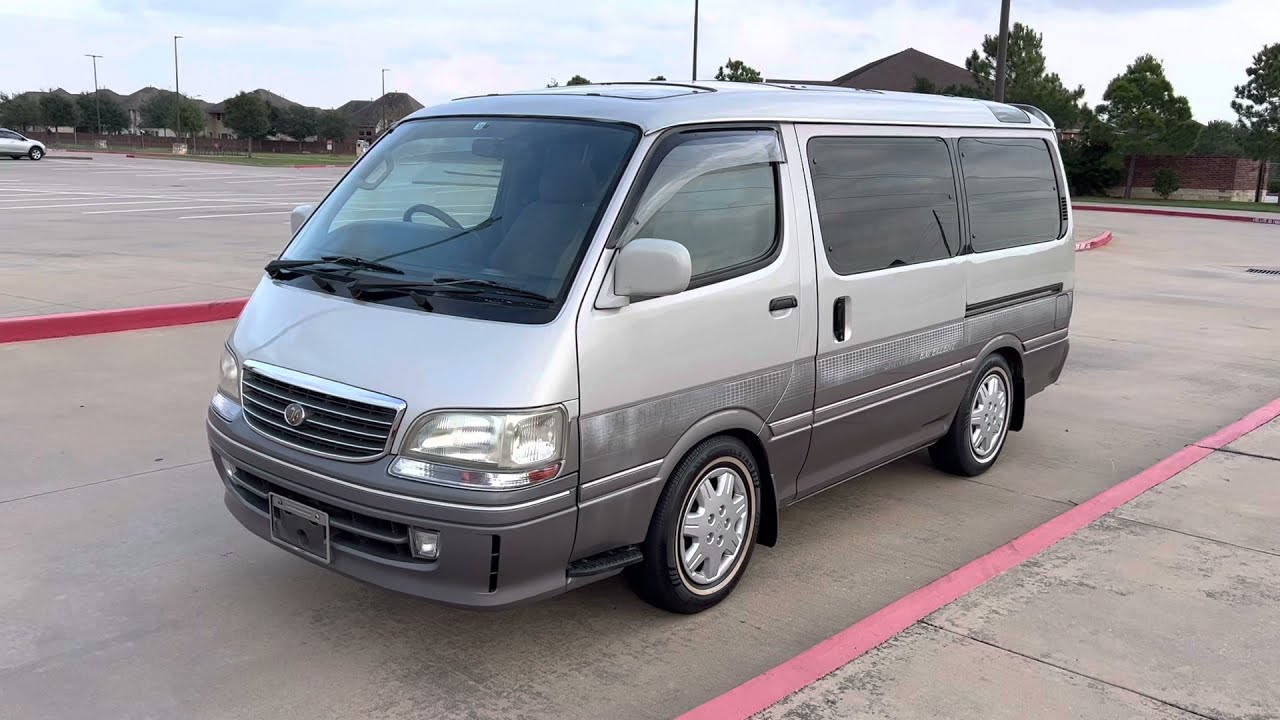 1996 Toyota HiAce Super Custom G Excellent package with 3.0 Turbo Diesel engine review
