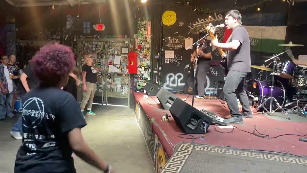 Minor Sun - Shut Your Trap (Live at 924 Gilman Street)