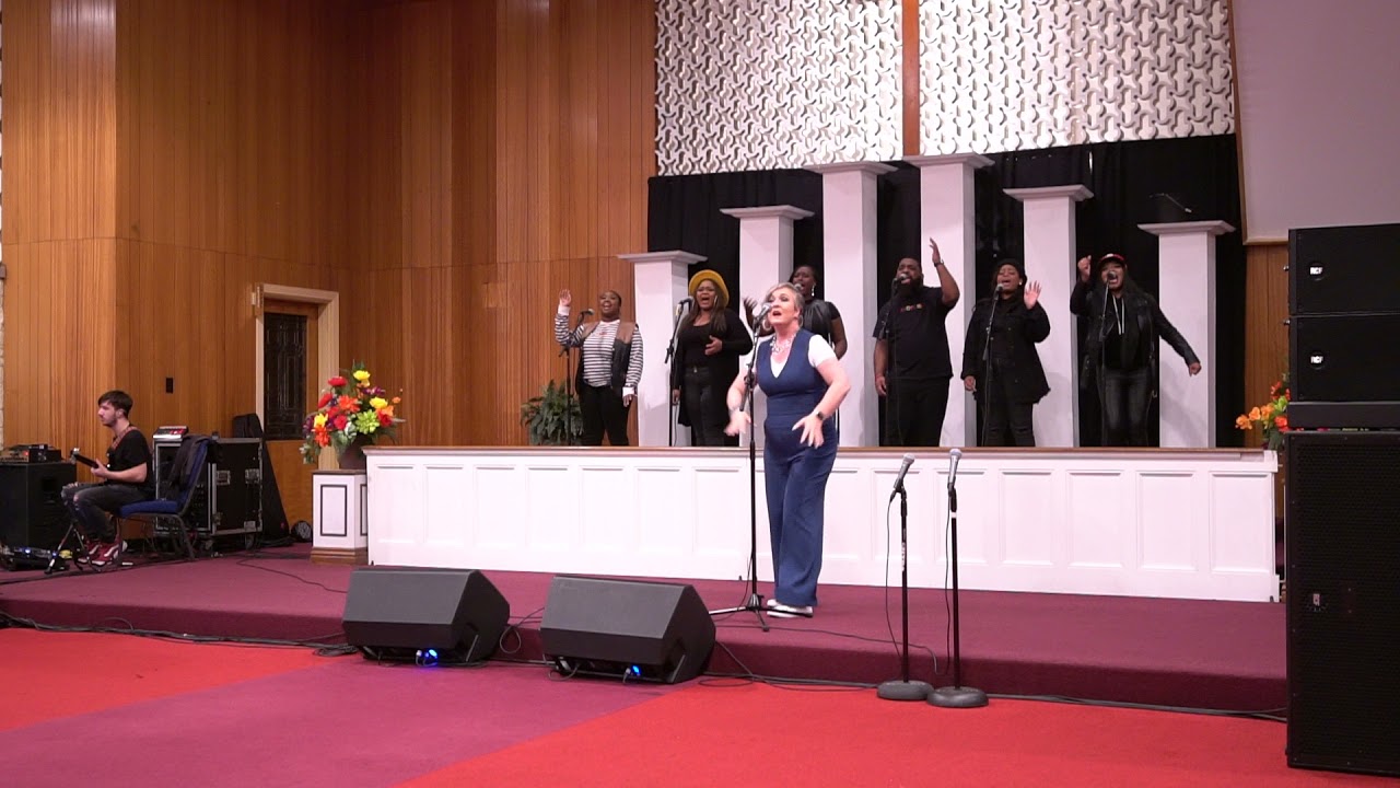 @AshlingColeOfficial singing “Change Me”