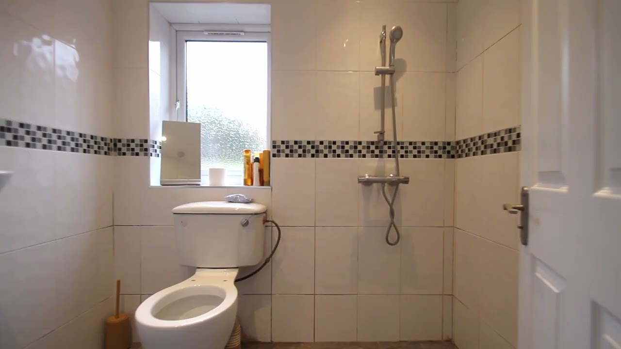 Rylandes Road, London NW2, Video