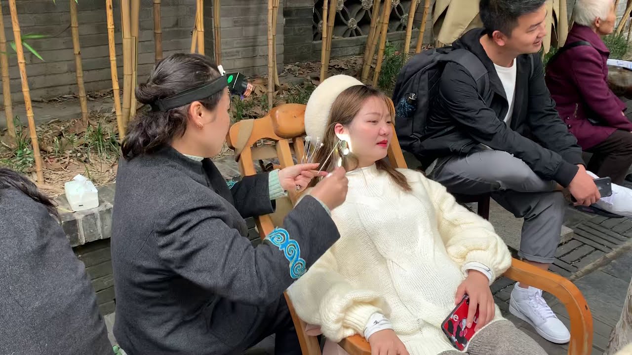 Crazy  ear cleaning in Chengdu 2024 | is it to risky ?