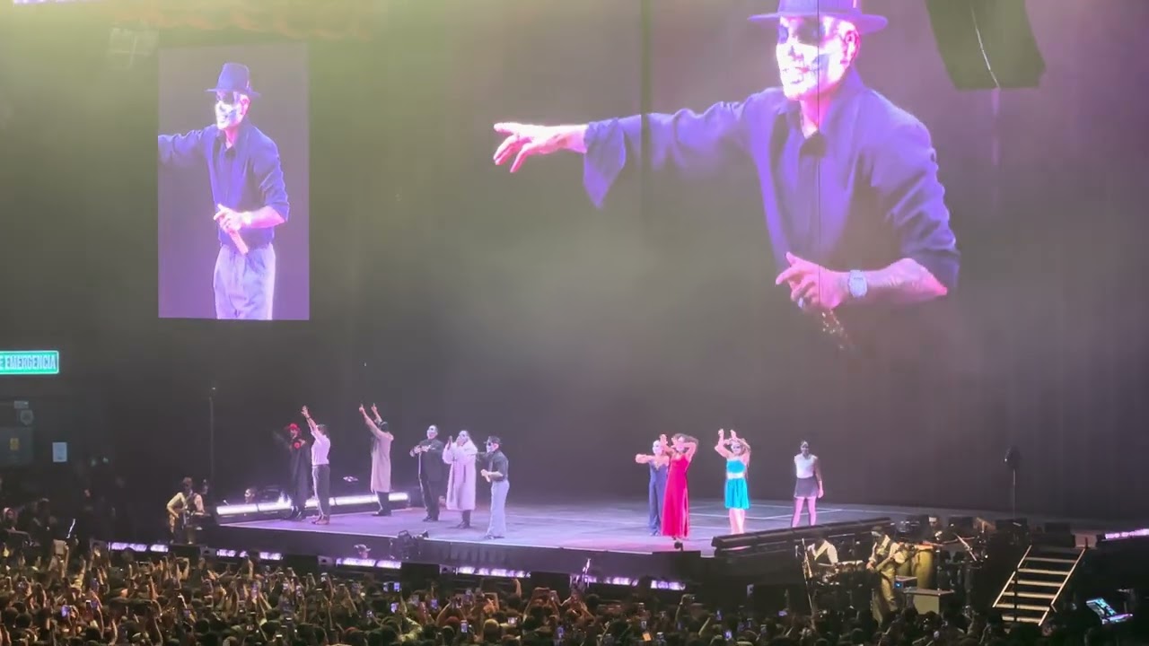 Mirando al cielo/Ending. Rauw Alejandro Cosa Nuestra Tour Palacio de los Deportes CDMX 2025