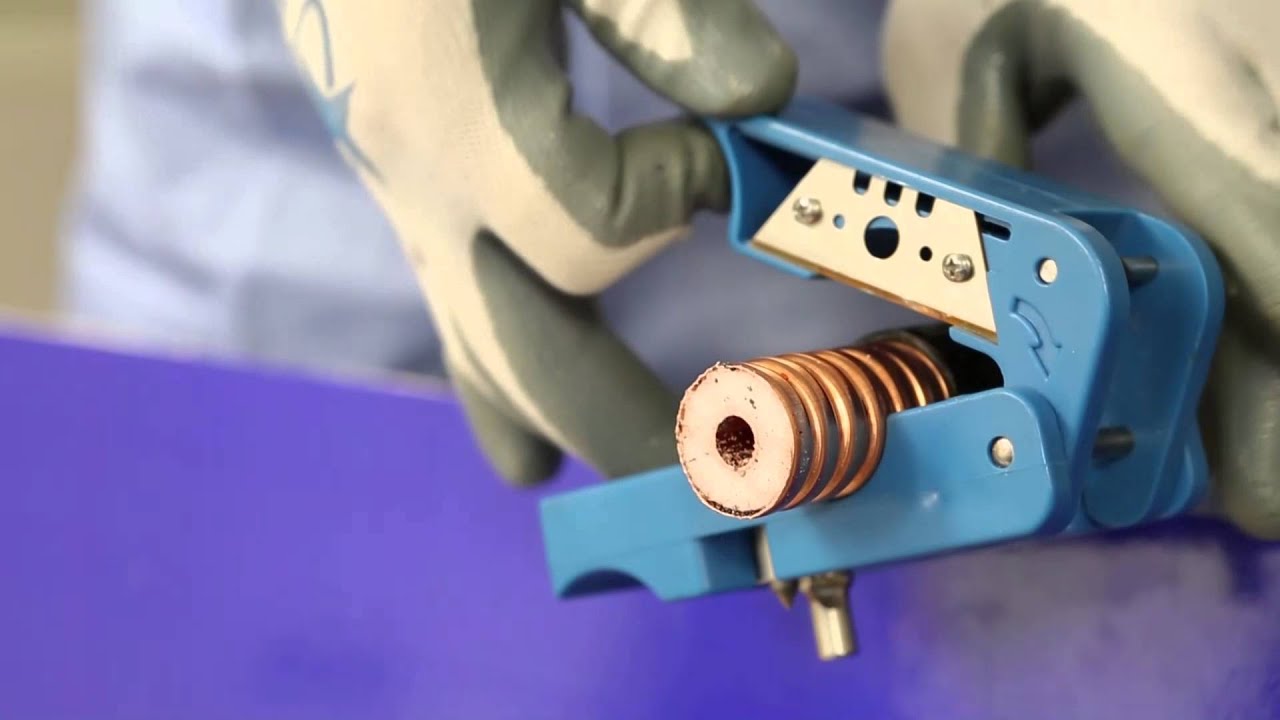 Acome Hypercell® 7/8” Flexible coaxial cable preparation and connector installation