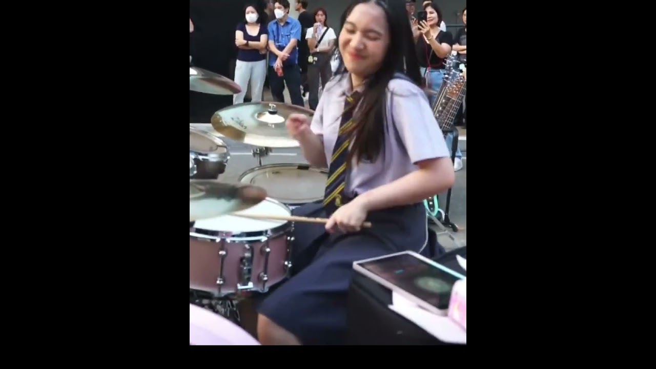 SISWI  SMA KOREAA terpesona lagu batak ,drumer nya di poles habis,siraya katumba #gondangbatak