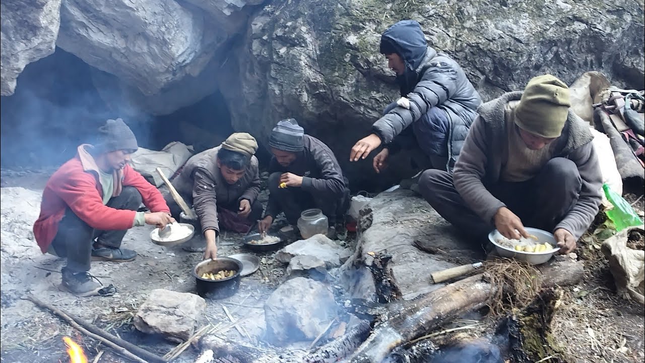 This is the traditional fish cooking||very delicious food enjoying rural life in Nepal .